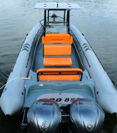 Bateau semi-rigide 25 places Pro 850