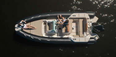 Pleasure boats cruising & lounging top view